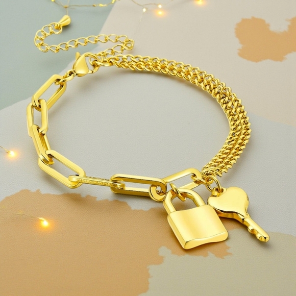 Minimalist Padlock Heart Key Bracelet 18K Gold Plated Stainless Steel - Picture 1 of 10